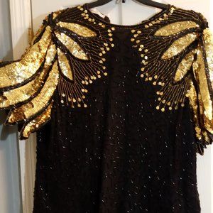 Flower Pedal sleeve Gold & Black Sequin Top Sz 2X